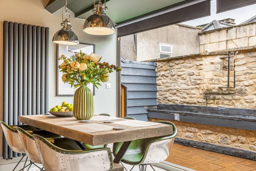 Apartmán Style & Opulence In Georgian Chapel W Parking Bath Exteriér fotografie