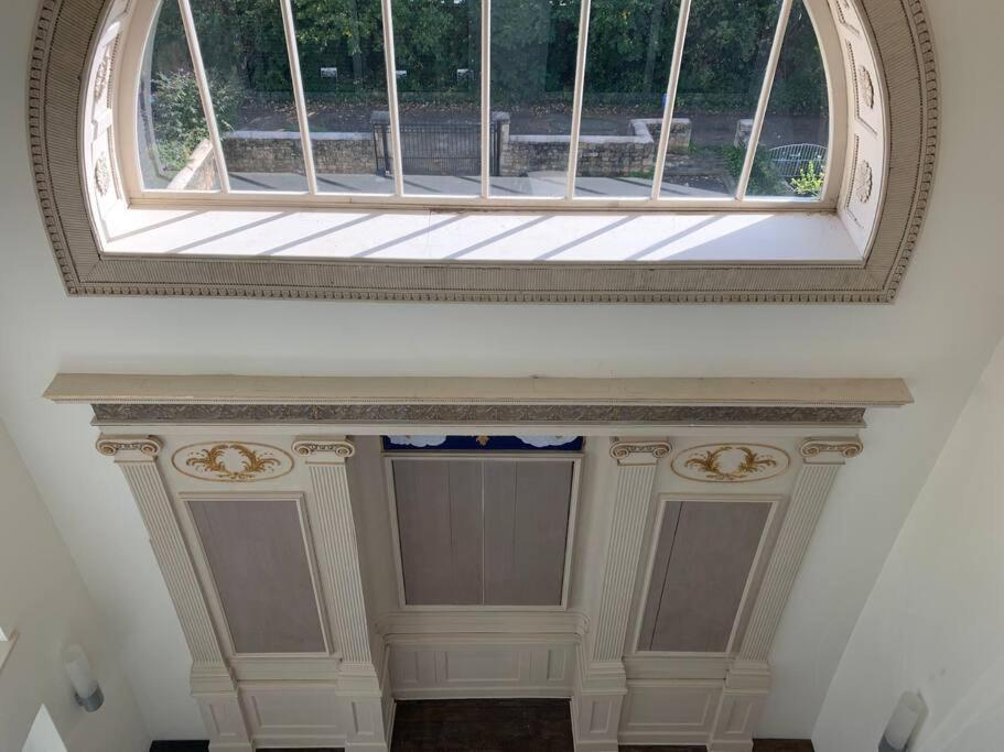 Apartmán Style & Opulence In Georgian Chapel W Parking Bath Exteriér fotografie